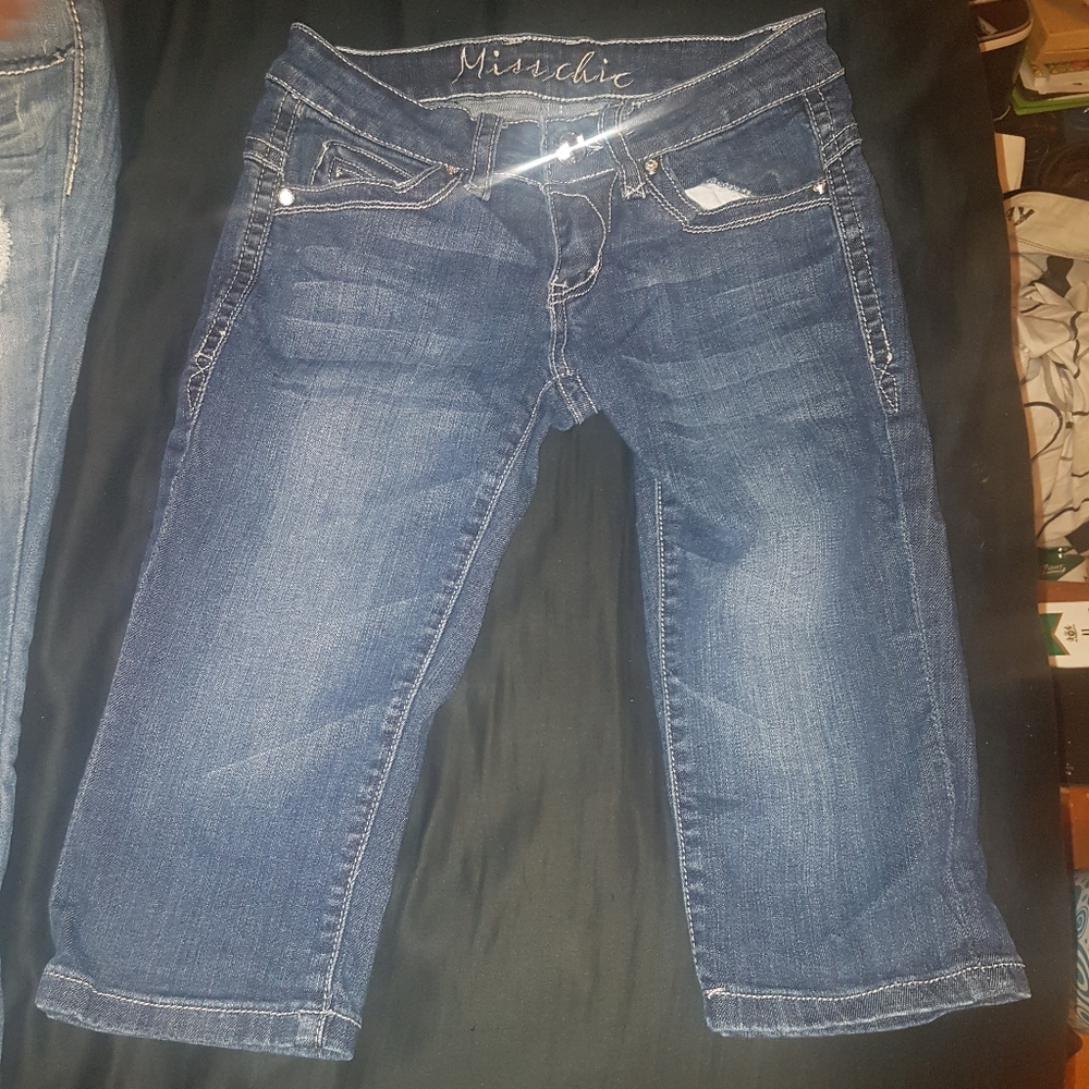 Capris - Picture 1 of 2